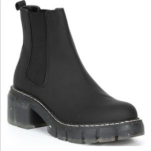 Cool Planet by Steve Madden Rangerr Chunky Lug Sole Booties-Size 9